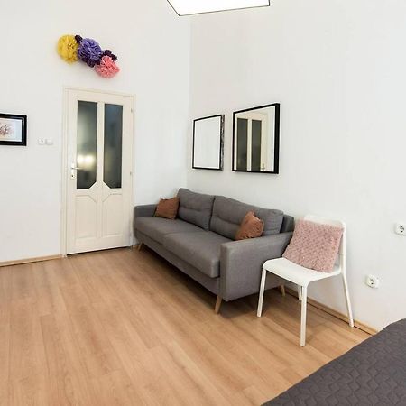 Cosy And Central Apartment With 4 Bedrooms And A/C Budapest Exterior foto