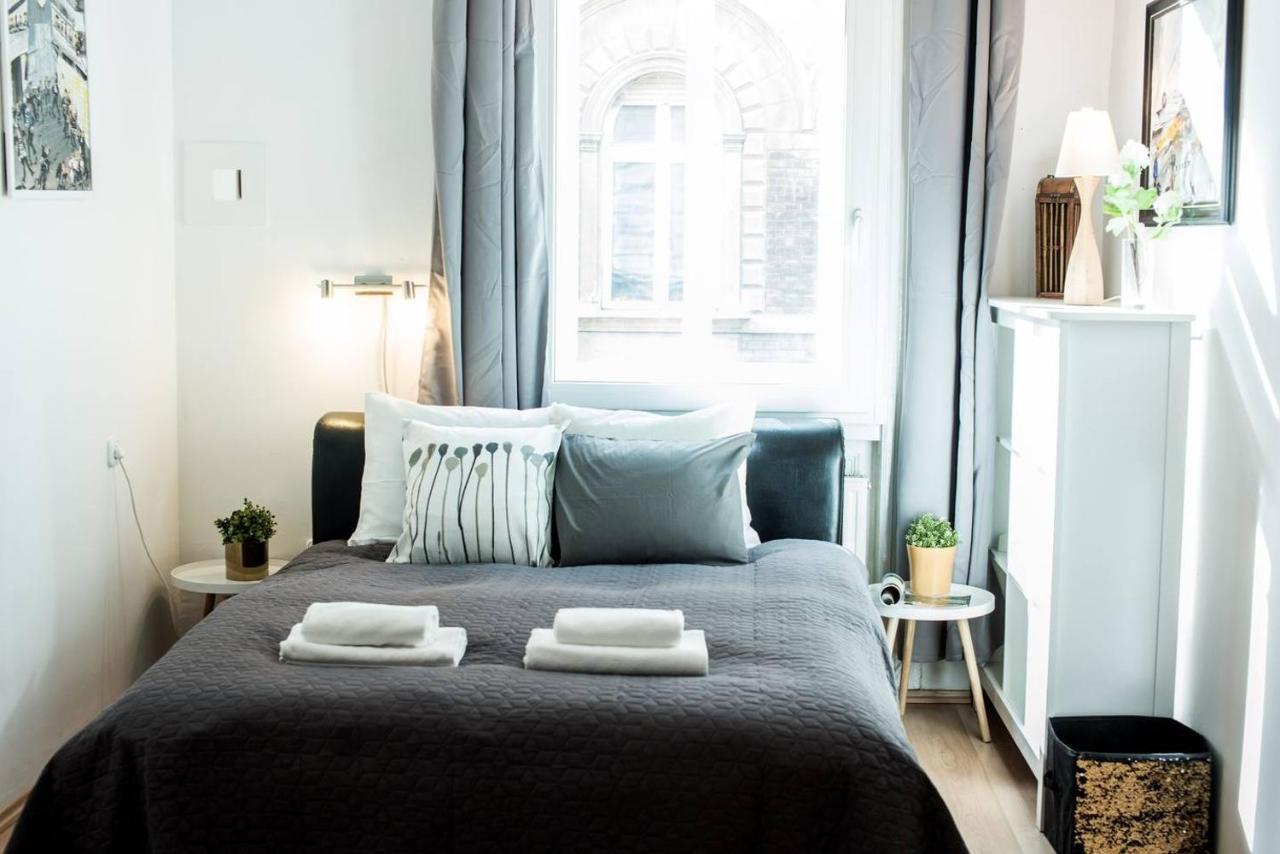 Cosy And Central Apartment With 4 Bedrooms And A/C Budapest Exterior foto