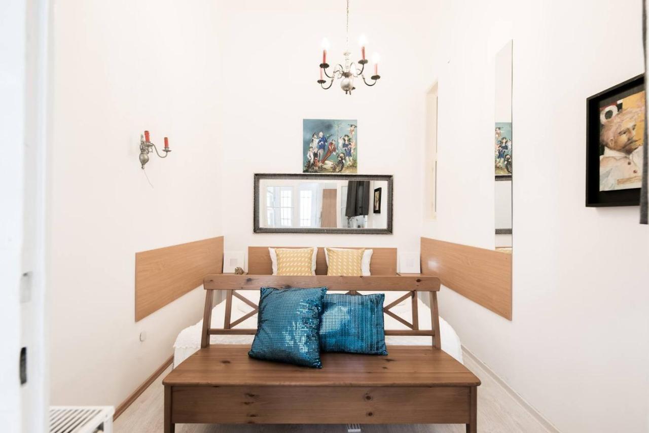 Cosy And Central Apartment With 4 Bedrooms And A/C Budapest Exterior foto